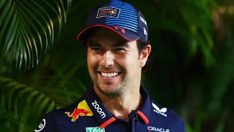 Red Bull confirma a Checo Pérez como su piloto para 2025 y apaga rumores de retiro