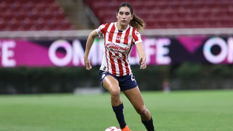 Jugadora de Chivas Femenil pide apoyo para su mamá hospitalizada