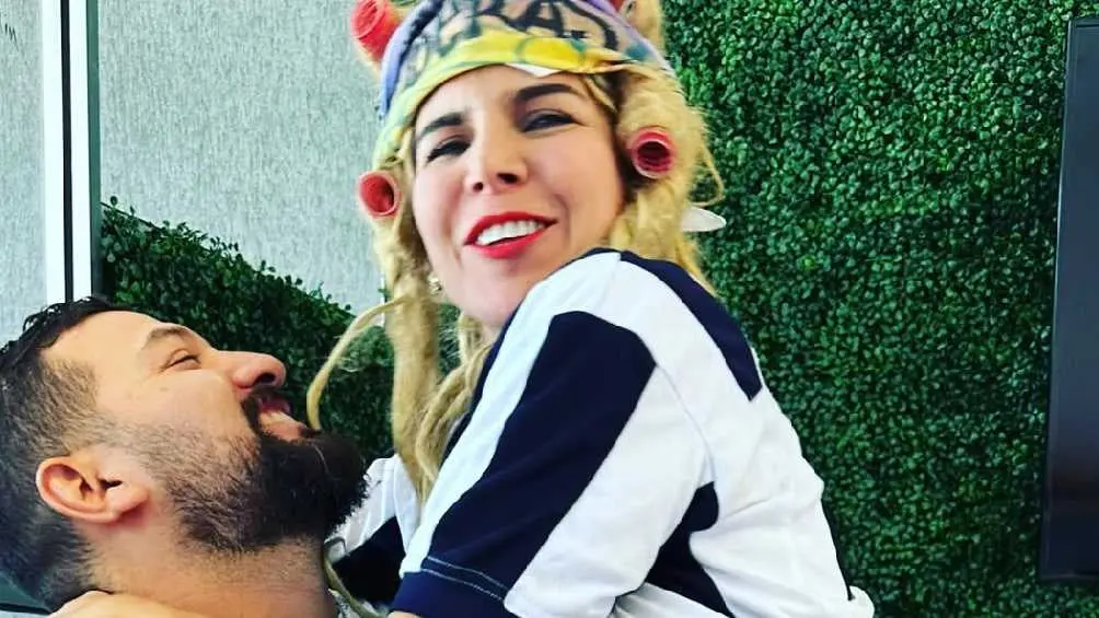 La exintegrante de Las Lavanderas volvió a ser tema de conversación tras aparecer cantando alabanzas. / @kpaninimx