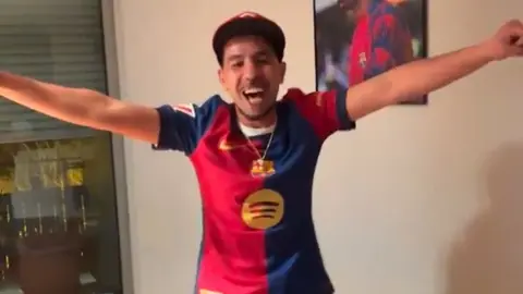 Padre de Lamine Yamal lanza indirecta a un jugador en festejo del campeonato de Supercopa