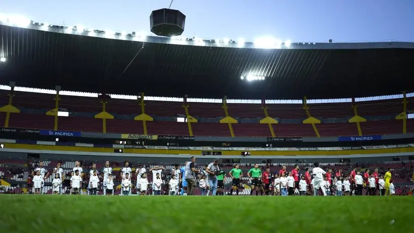 Afición de Atlas hizo el grito homofóbico ante Gallos Blancos; sonido local trató de silenciarle