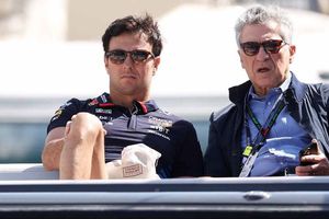 Julian Jakobi, representante de Checo Pérez, presente en el Gran Premio de Abu Dhabi