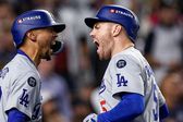 Dodgers remonta una desventaja de cinco carreras, vencen a los Yankees y se coronan en la MLB