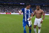 Abqar, jugador de Alavés, le pidió la playera a Mbappé al medio tiempo