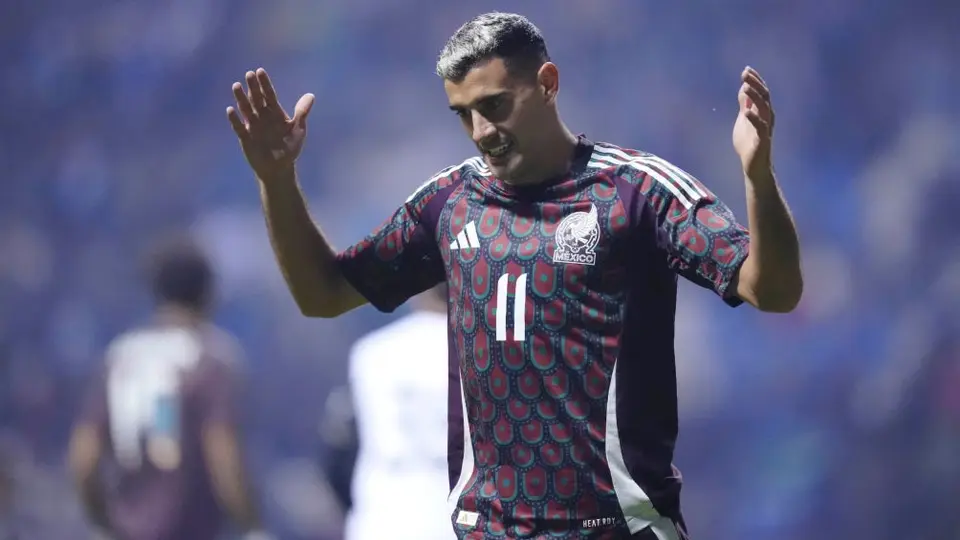 Selección Mexicana no puede contra Valencia y empata 2-2 contra el conjunto español
