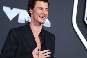 Shawn Mendes aclara los rumores sobre su orientación sexual en concierto