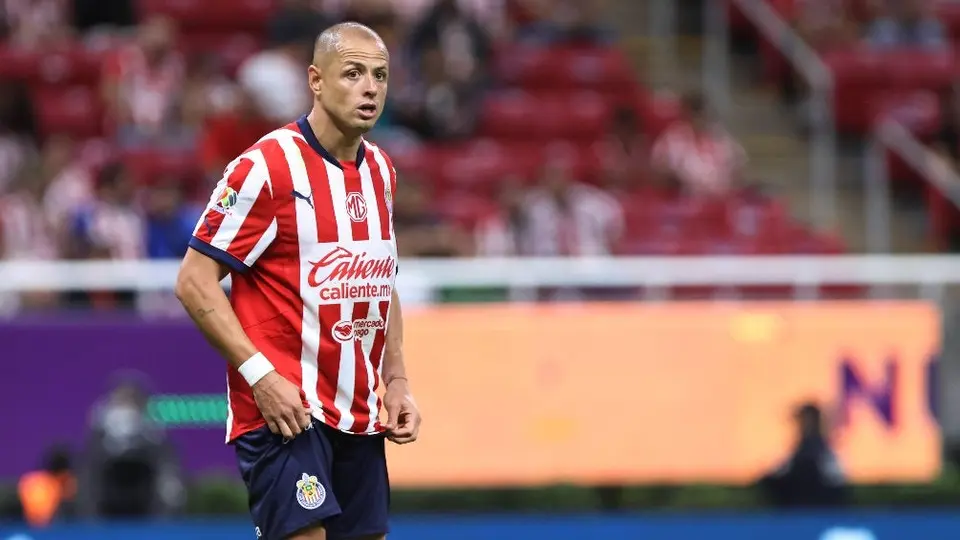 Chicharito no asegura retirarse en Chivas: '¿Y si viene una oferta de otro país?'