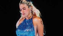 Karol G se disculpa por su canción ‘+57’: “Me siento muy afectada y me disculpo de corazón”