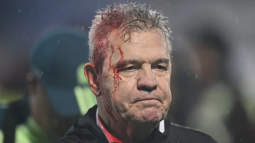 Javier Aguirre terminó ensangrentado tras "agresión" de la afición de Honduras