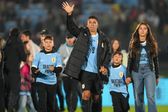 Así fue el emotivo homenaje que recibió Luis Suárez en su último partido con Uruguay