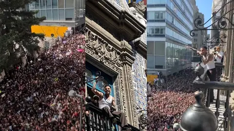 Rauw Alejandro reúne a cientos de fanáticos en el Centro Histórico de la CDMX y da show en vivo