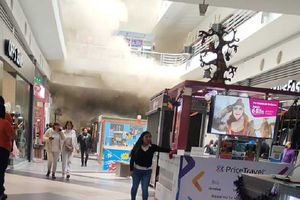 Reportan incendio en centro comercial Las América, de Ecatepec