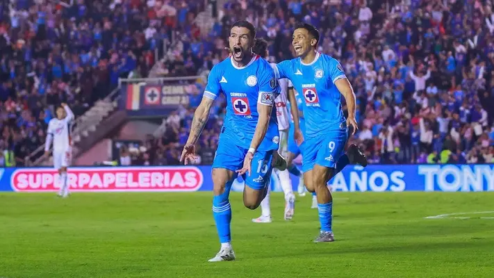 Jugadores y cuerpo técnico de Cruz Azul vuelven a la actividad después de tres días de descanso
