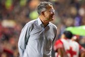 Aficionados de Xolos se rinden y le muestran su afecto a Juan Carlos Osorio