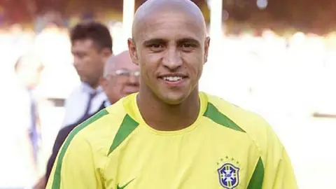 Roberto Carlos tras encapuchados en el Derbi Madrileño: “La única vez que lo vi fue en Liga MX”