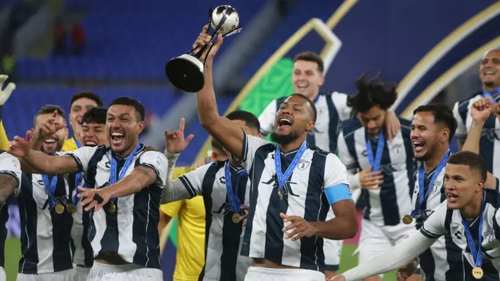 ¡Increíble! En España confunden a Pachuca con Puebla durante su encuentro vs Real Madrid