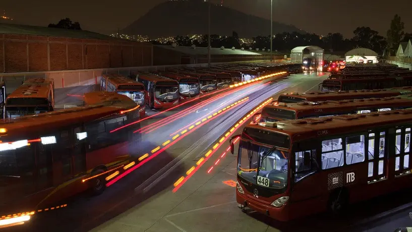 Iniciativa ‘Ciudad Nocturna’: Transporte público en la madrugada podría ser una realidad