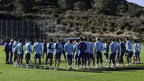 América busca darle salida a un extranjero