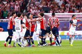 ¡Ni varonil, ni femenil! La 'tragedia' de Chivas en ambos equipos en el Apertura 2024