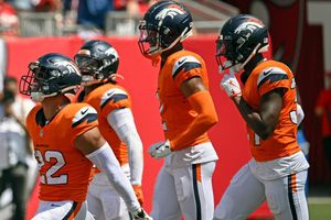 Denver vence a Tampa Bay para conseguir su primera victoria de la temporada