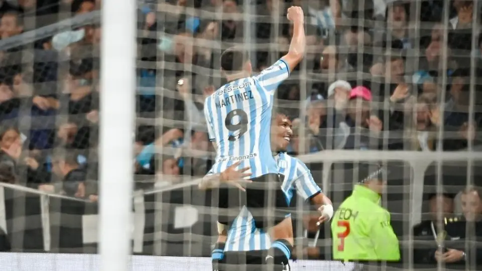 Roger Martínez se viste de héroe y avanza a semis de la Copa Sudamericana con Racing