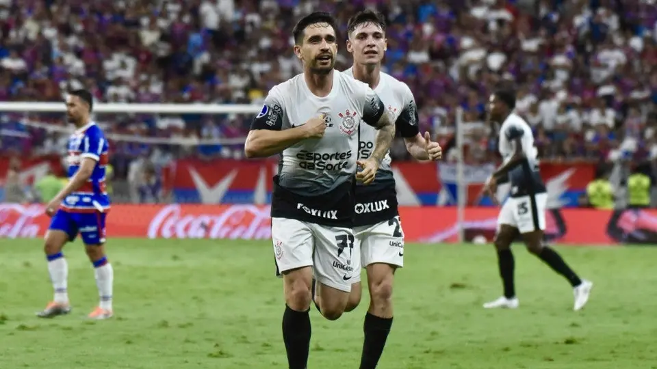 Copa Sudamericana: Aun sin Memphis Depay, Corinthians venció a Fortaleza