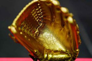 Matt Chapman y Bobby Witt Jr lideran a los ganadores del Guante de Oro de la MLB