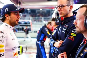 En Qatar, Checo Pérez sufrió su cuarto abandono del año, su peor marca con Red Bull