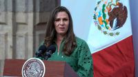 Ana Gabriela Guevara propone aumento a becas vitalicias