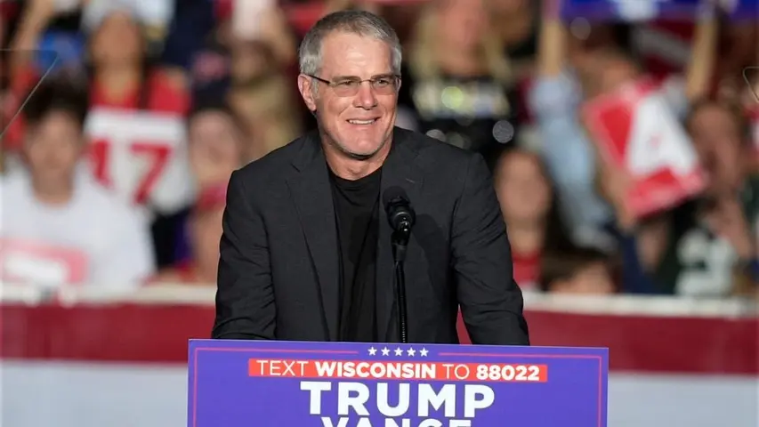 Brett Favre en el evento de Trump | AP