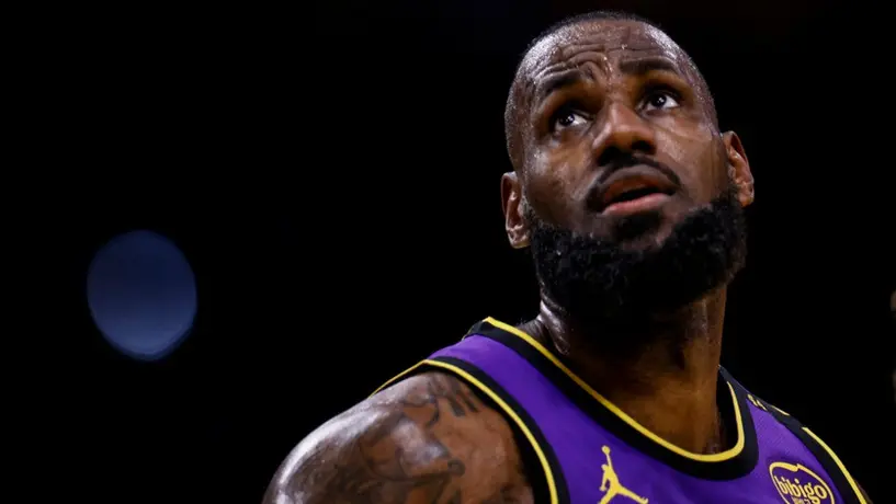 ¡El Rey dice adiós! LeBron James confirma su despedida de las redes sociales