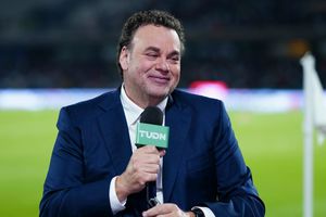 Faitelson llama a Honduras 'Don Nadie' y periodista catracho se prende y responde