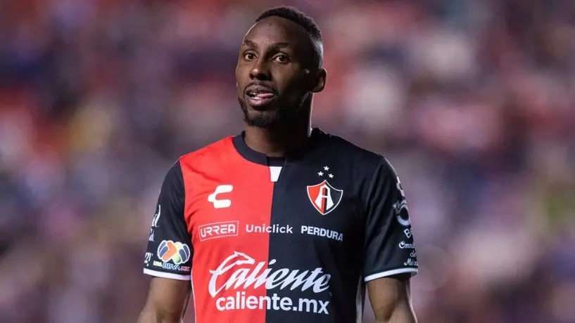 ¿Burla? Julián Quiñones lanza mensaje tras eliminación de Chivas