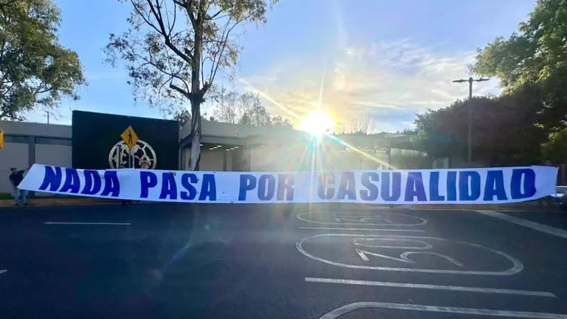 En América, le restan importancia a la manta desplegada por afición de Cruz Azul en Coapa