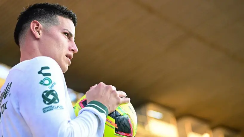 James Rodríguez y el detalle en su jersey que resalta del resto de sus compañeros