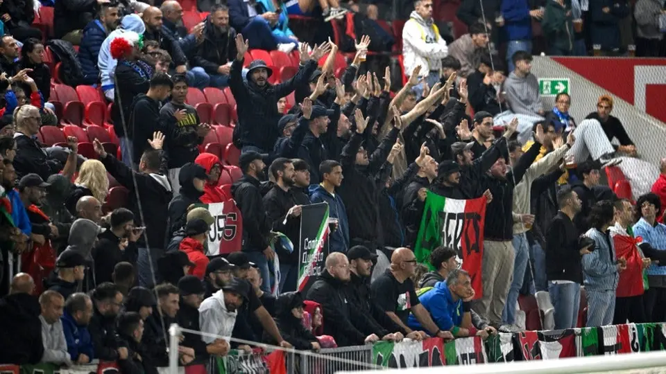Aficionados italianos dan la espalda al sonar himno israelí en Liga de Naciones