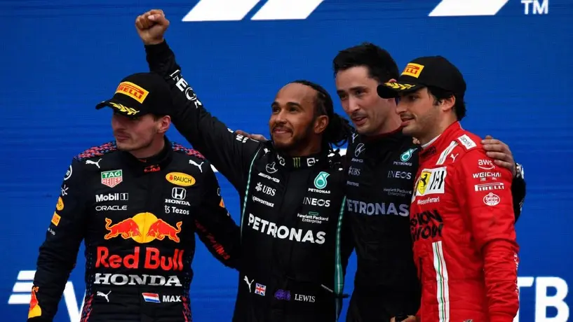 Padre de Carlos Sainz le contó a Toto Wollff sobre salida de Hamilton rumbo a Ferrari
