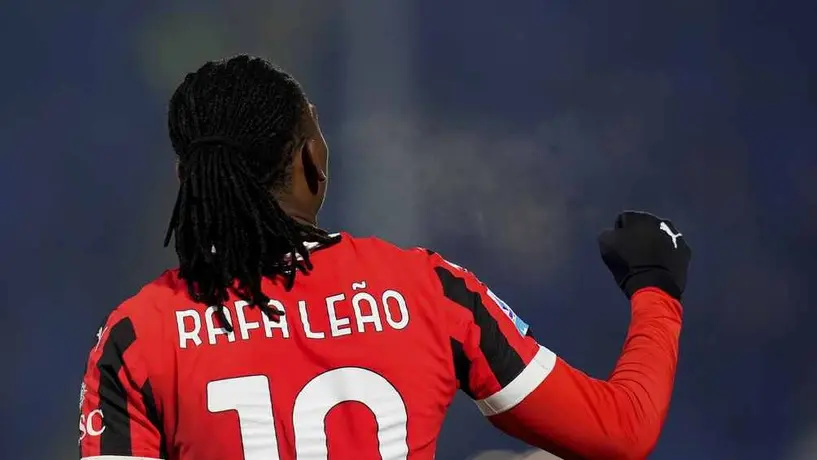 Milan viene de atrás para vencer a Como y acercarse al Top 5 de la Serie A