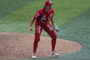 Trevor Bauer apunta a dejar a los Diablos Rojos para volver a Japón