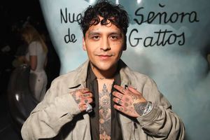 Christian Nodal recibe premio de la Universidad de Harvard