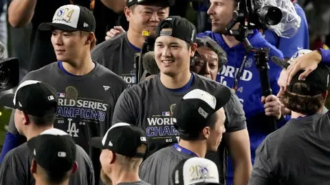 Shohei Ohtani y Yoshinobu Yamamoto provocaron furor por su campeonato de Serie Mundial
