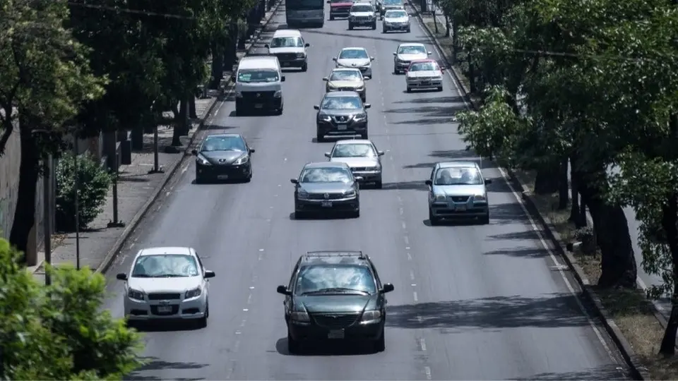 Hoy NO Circula: ¿Qué autos no circulan este sábado 2 de noviembre en la CDMX y Edomex?