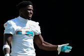 Tyreek Hill pide la destitución del oficial de policía que lo detuvo cerca del Hard Rock Stadium