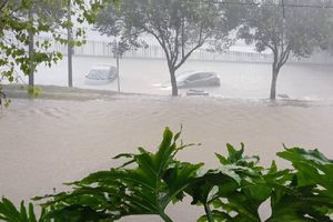 Fuertes lluvias han provocado inundaciones en Tlalnepantla, Tultitlán, Atizapán y Ecatepec