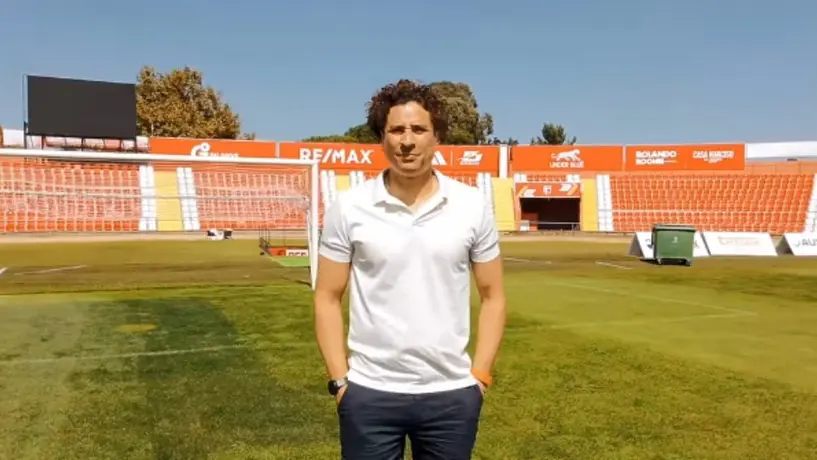 Memo Ochoa debuta con triunfo en la liga portuguesa con el AVS ante Río Ave
