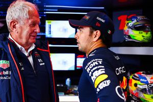 Helmut Marko 'cargó' contra Checo Pérez: "Eso le pasa a un debutante"