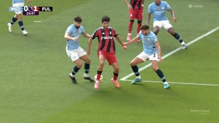 Pep Guardiola se deshace en elogios: 'Raúl Jiménez está de vuelta'