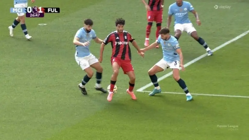 Pep Guardiola se deshace en elogios: 'Raúl Jiménez está de vuelta'