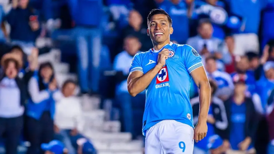 Sepúlveda sobre la competencia interna en Cruz Azul: 'Tenemos que aprovechar la oportunidad'