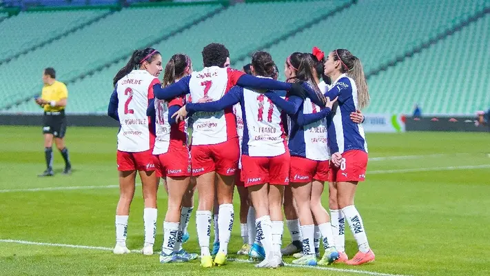 Chivas Femenil saca segundo triunfo de la mano de Viridiana Salazar sobre Santos Laguna